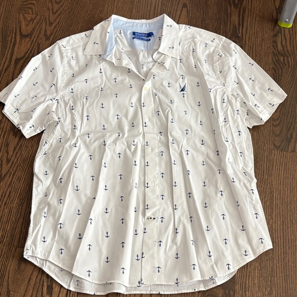 Nautica Men's White Shirt with Navy Anchor Pattern - Picture 1 of 2